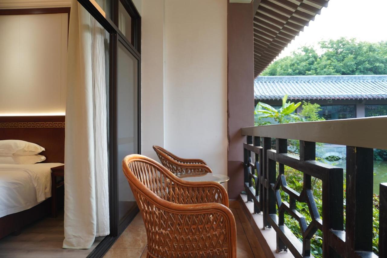 Guilin Yi Characteristic Hotel Coltd Dış mekan fotoğraf