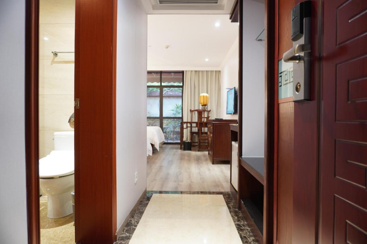 Guilin Yi Characteristic Hotel Coltd Dış mekan fotoğraf