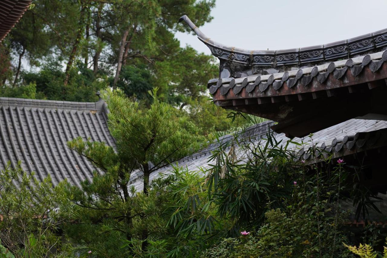 Guilin Yi Characteristic Hotel Coltd Dış mekan fotoğraf
